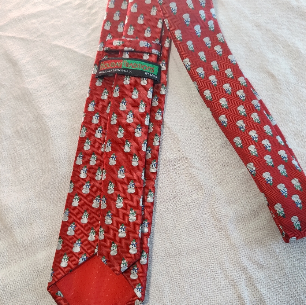 Holiday Traditions snowman red tie 100% polyester microfiber - Picture 3 of 6